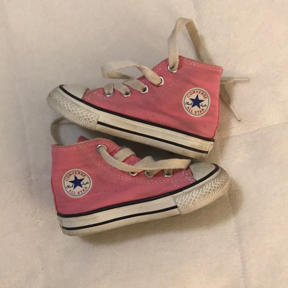 baby girl pink converse shoes